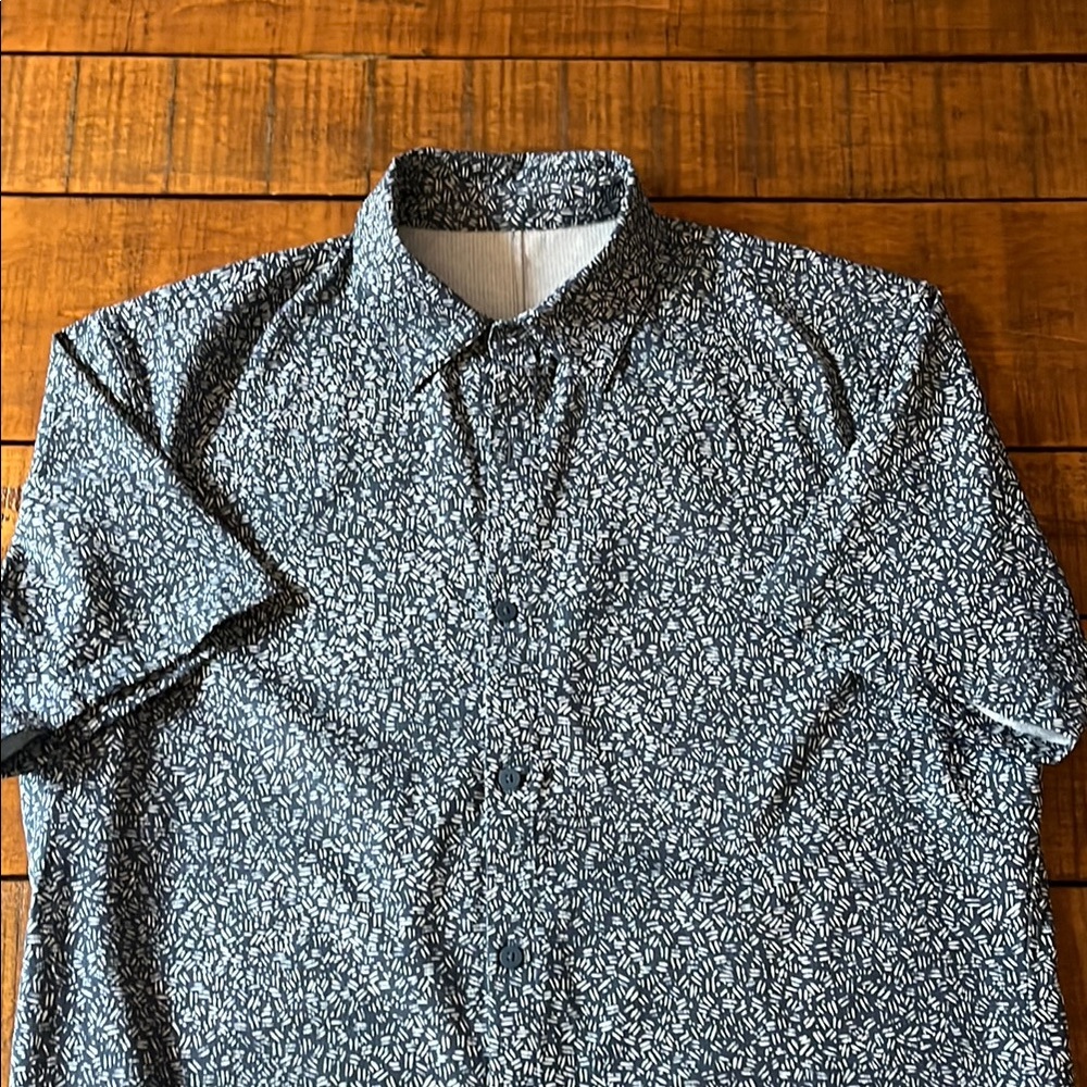 Lululemon Athletica Blue and White Casual Button Down Shirt
